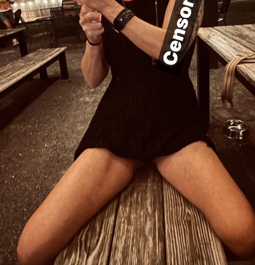 stripchat horny_and_unhinged webcam profile pic via sleekcams.com