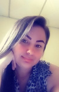 abi_oriana's Offline Chat Room