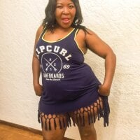 JuicyBehind99's Offline Chat Room