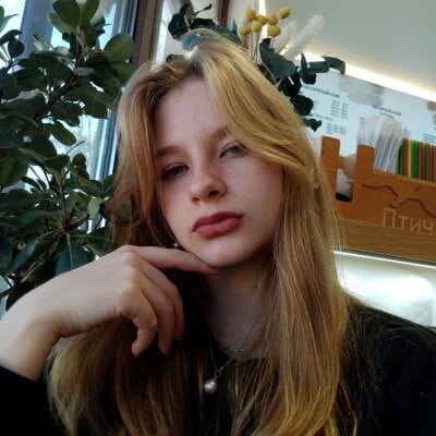 Shy_Jennifer