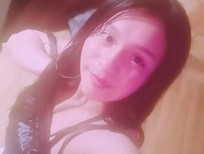 Gigihadidcs Female Shaven Online Cam Chat