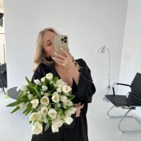 Chloe___kiss' Offline Chat Room
