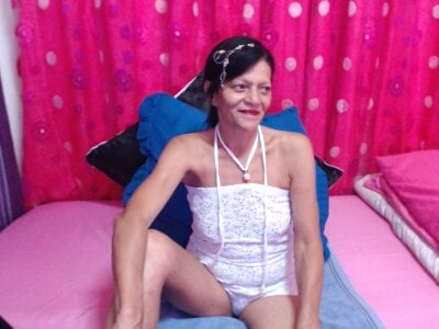 SLUTTYROXY - dildo or vibrator grannies