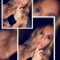 fantasygrey1210's Offline Chat Room