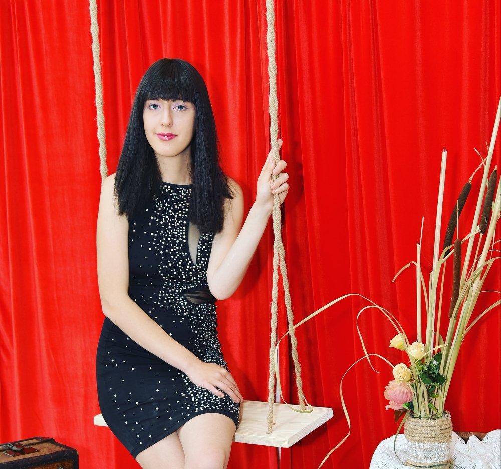 Live sex webcam photo for ElenaBarbie #289945690