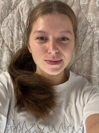CharissaLeta's Offline Chat Room