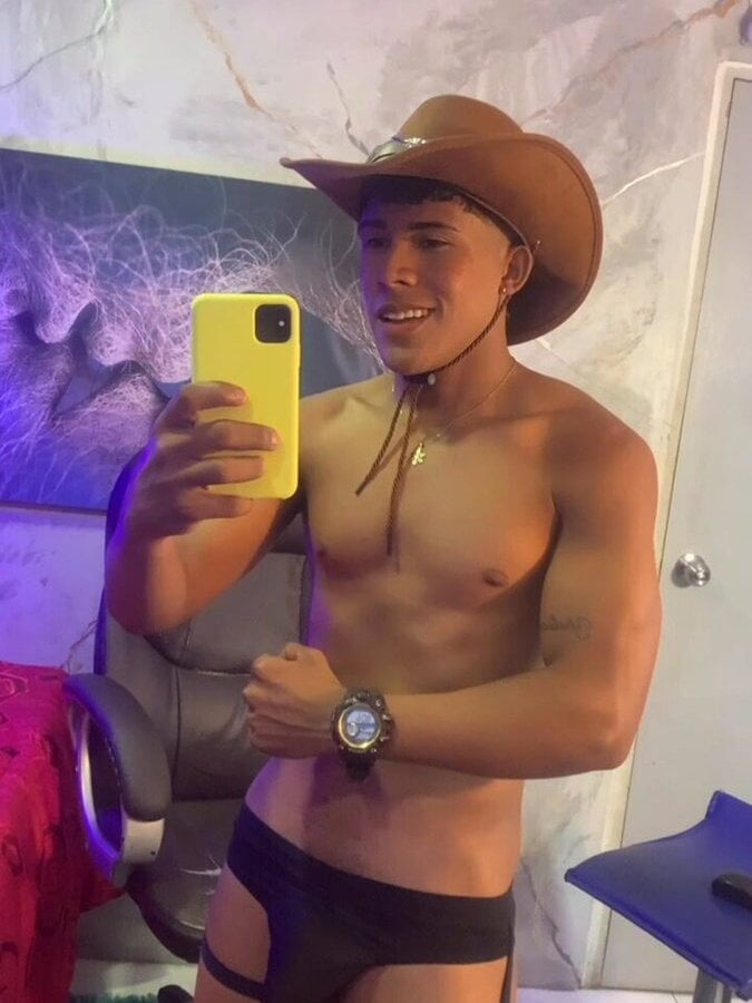 austihn from stripchat