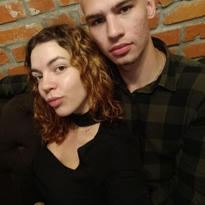Garden_of_Eden_ Couple Deepthroat Webcam Striptease
