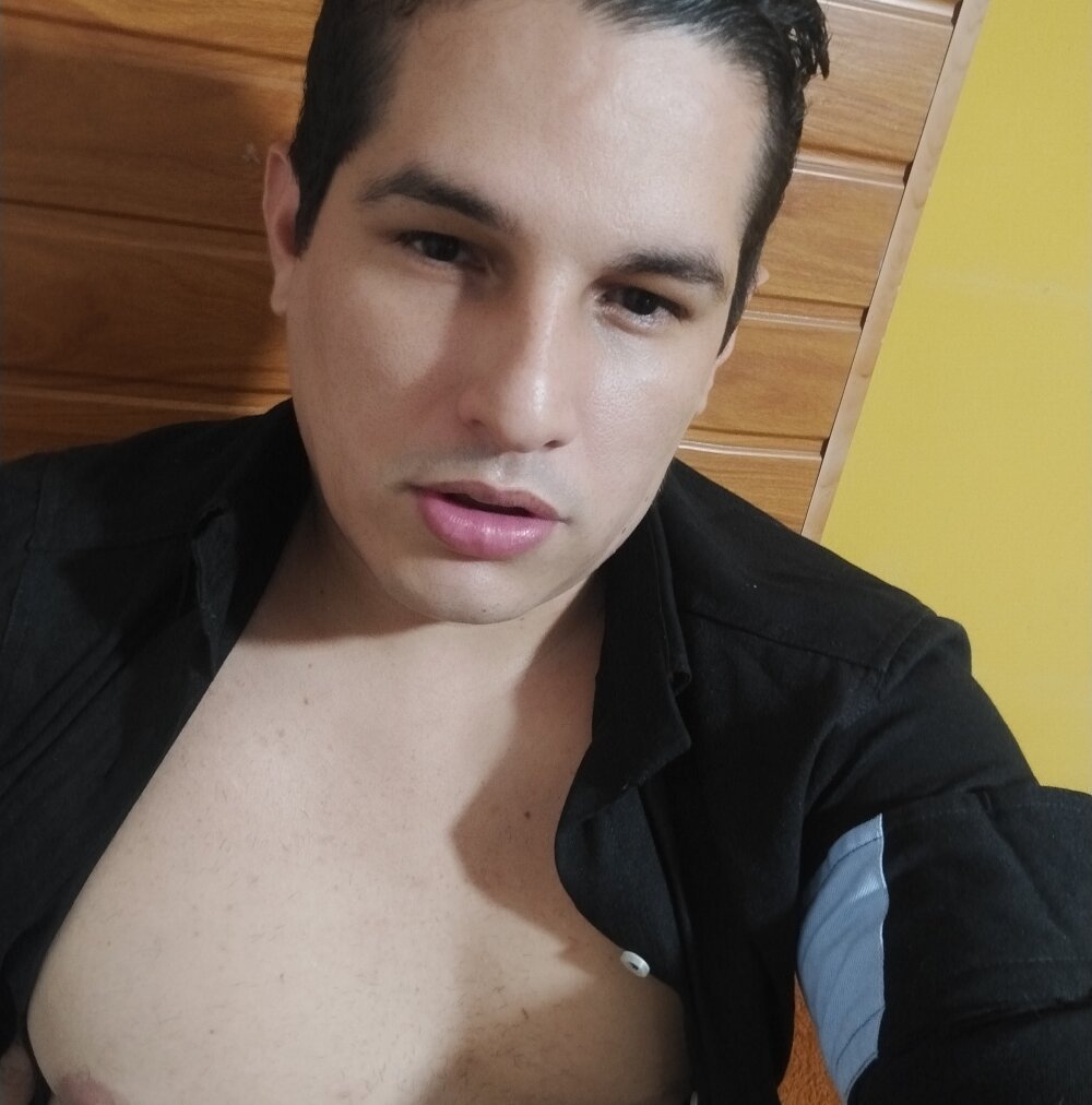ariel_hottcock profile