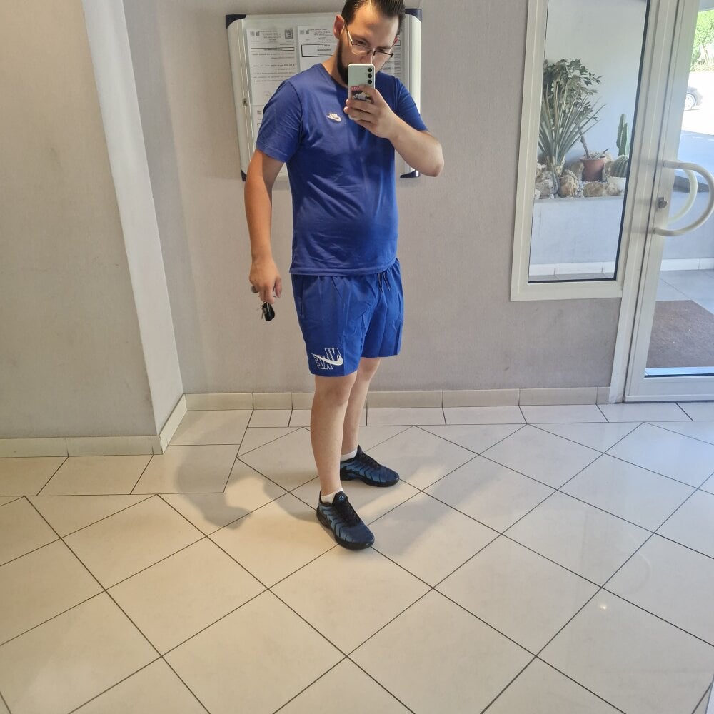 alexyshow695 from stripchat