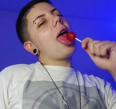 Aron_lettone01
