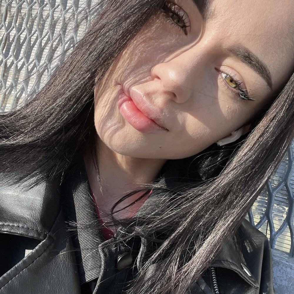 sexcityguide.com jeslyboutensx livesex profile in small-town-in-poland cams