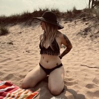 effybabyxo's Offline Chat Room