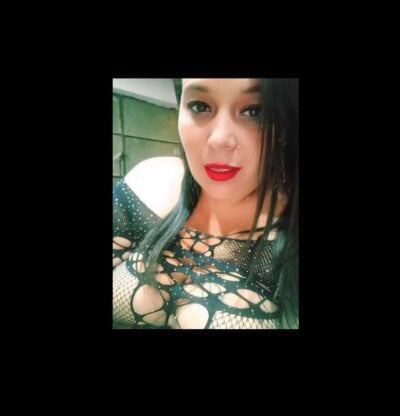 Sara_pineros Female Curvy Nude Webcam