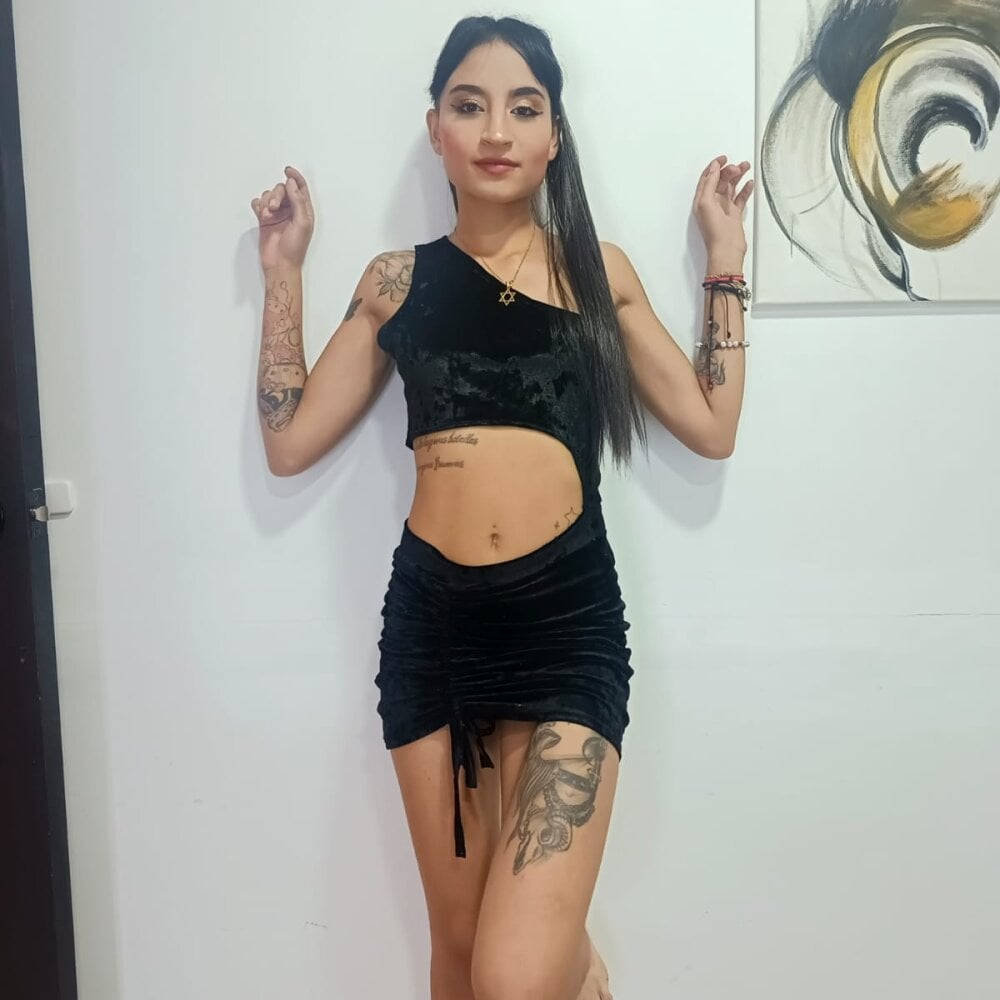 livesex.fan jazminhoney livesex profile in ile-de-la-reunion cams