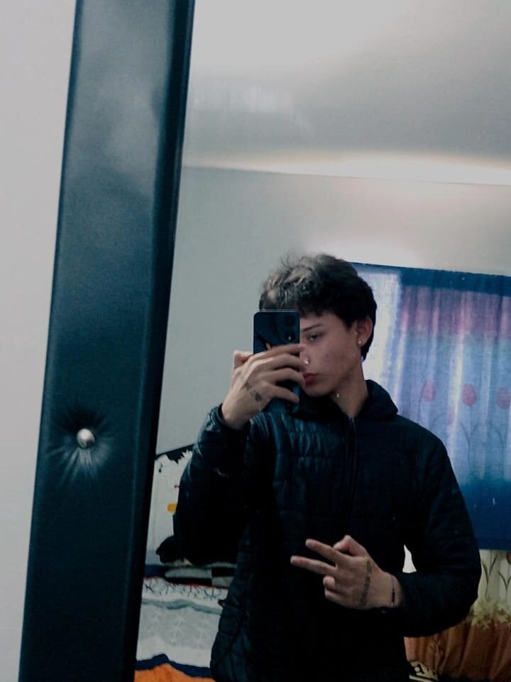 SanthiXx's Offline XXX Chat