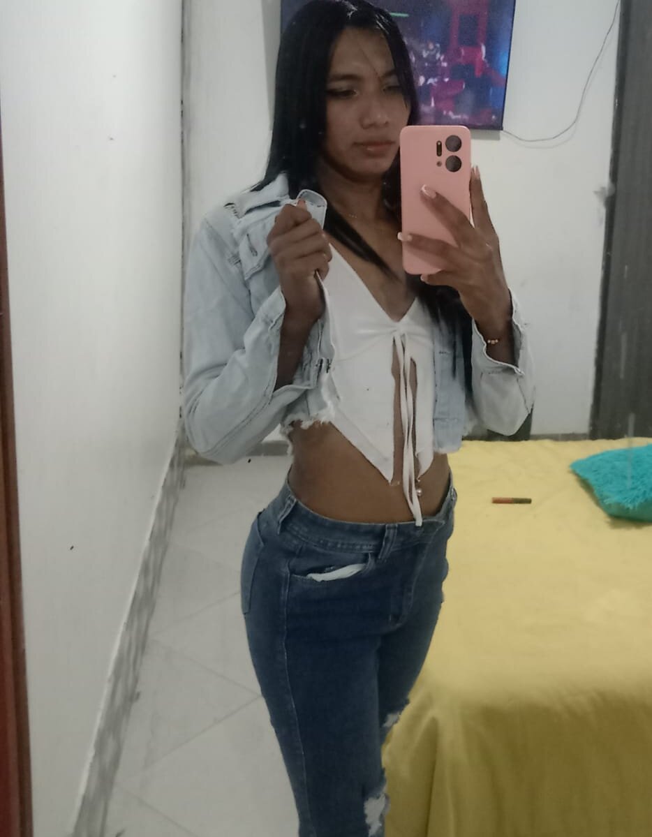 danis_ath from stripchat