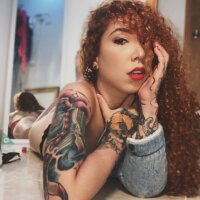 ZoeHostGoodGirl's Offline Chat Room