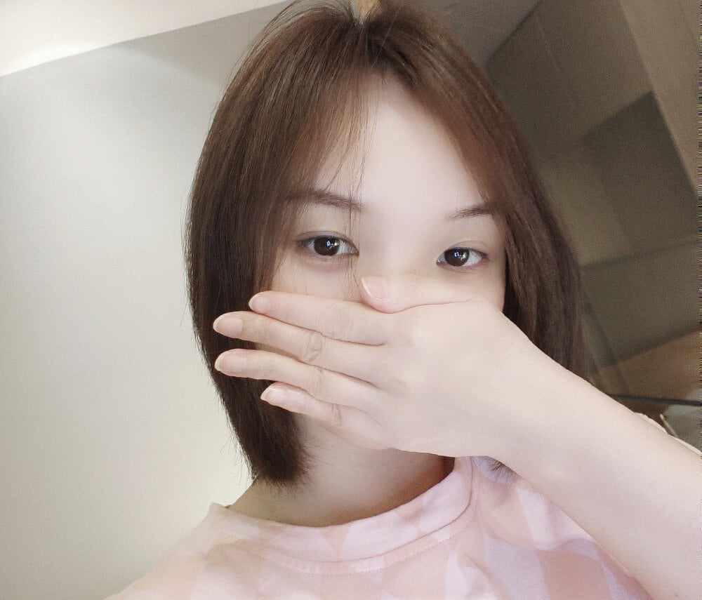 livesex.fan susuzzzz livesex profile in in-heaven-doing-it-with-mrtofu cams