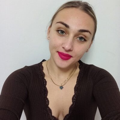 OrianaNorth on StripChat