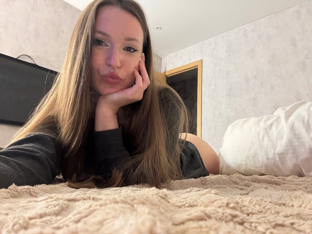 sexcam-girls.com malika_raspberry livesex profile in 5-miles-from-you cams