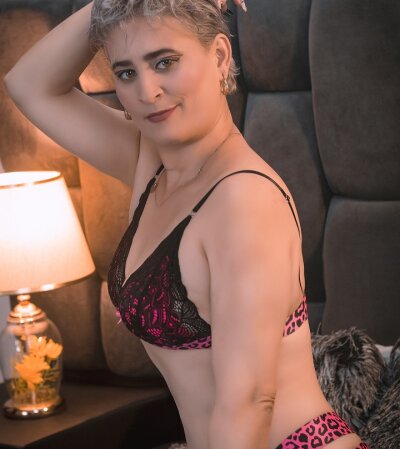 jadehot_ ♊ live sex webcam