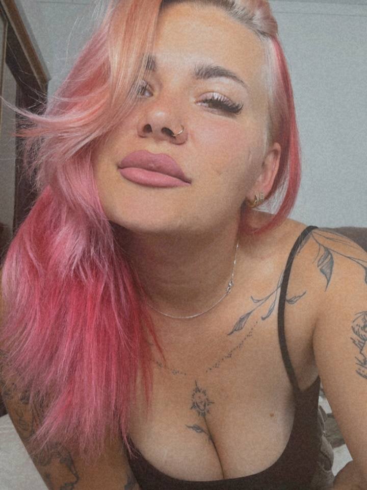 stripchat lada_love webcam profile pic via cheapadultsexcams.com