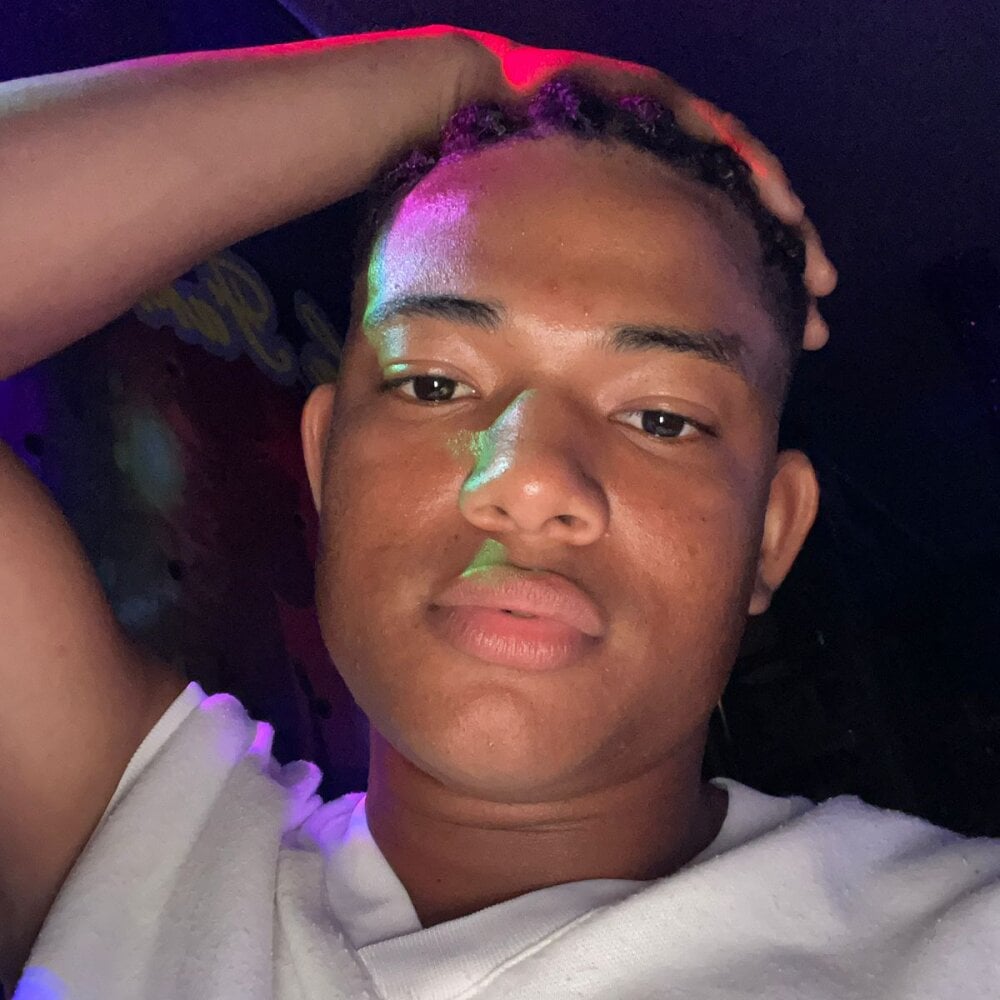 black_deivi's Offline XXX Chat