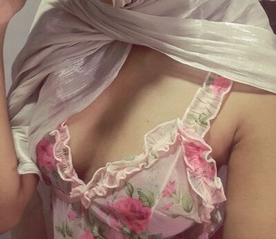 Virgin_Dahlia on StripChat