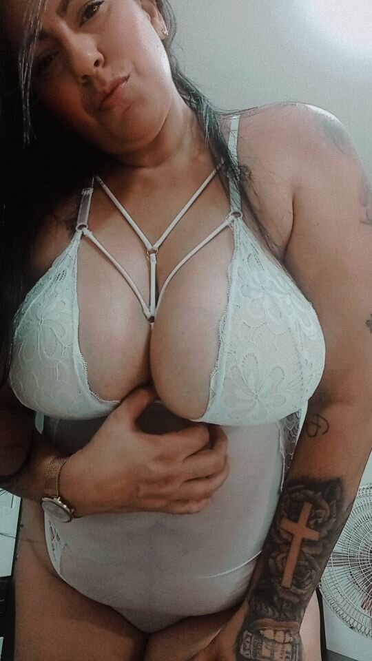 rosse_boobs