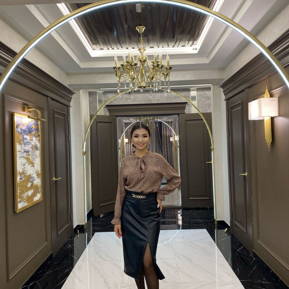 Yuki_hattori主播：免费直播性爱表演和聊天 Stripchat