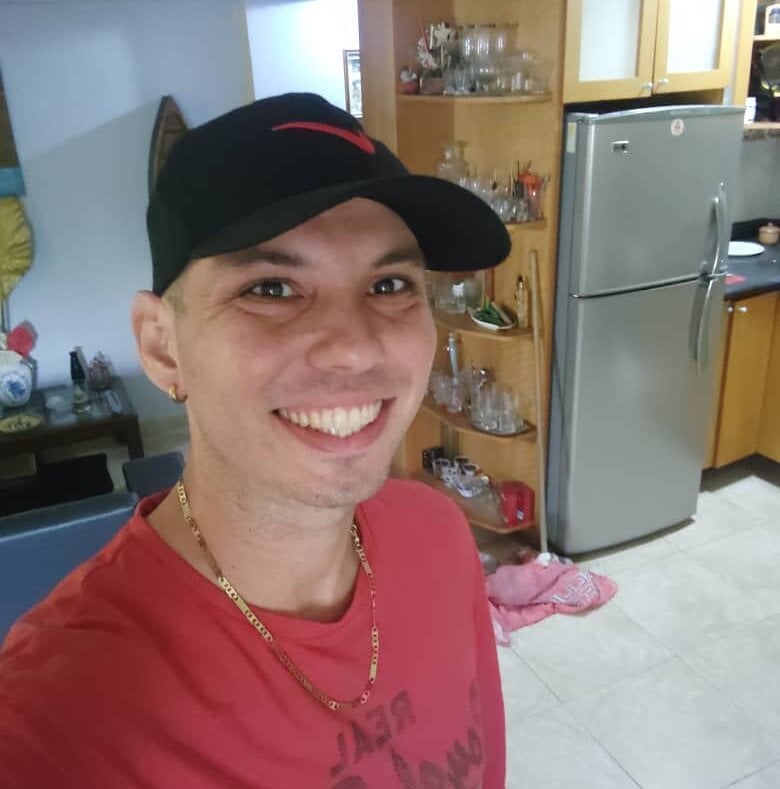 roberthxxx from stripchat