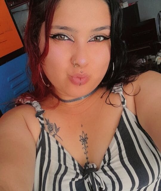 sexcams-joy.com emmierae- livesex profile in spanish cams