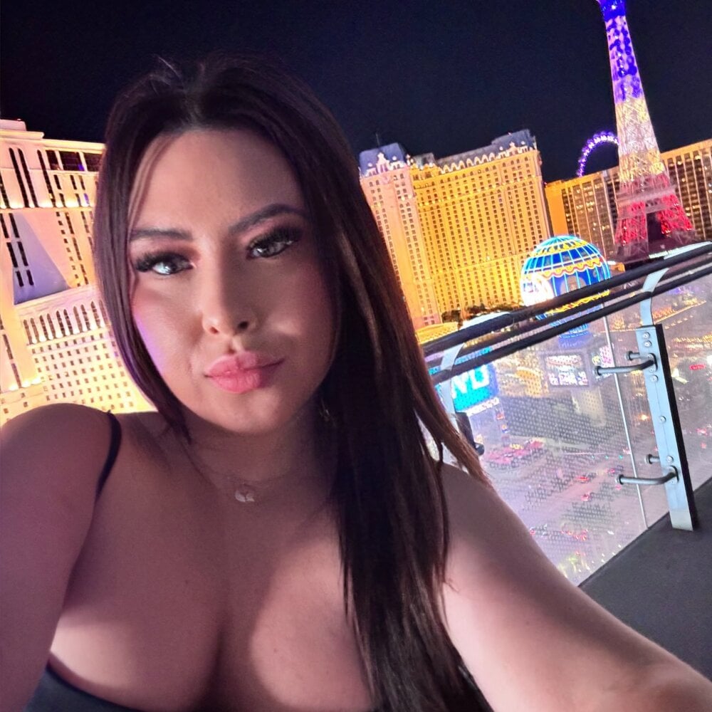 Live sex webcam photo for FeliciaHardy_ #290255187