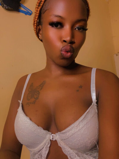 That_bitch_riri