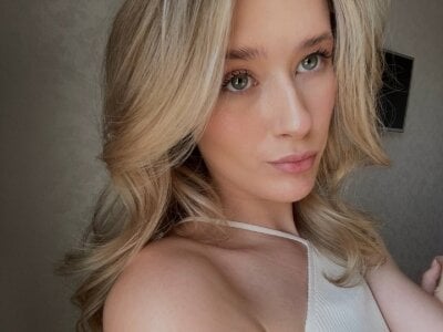 Ruby_Blonde_Photik