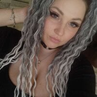 BeatrixCole's Offline Chat Room