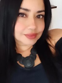 karla_thompson1's Offline XXX Chat