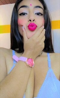 ValentinaSmith__'s Offline Chat Room