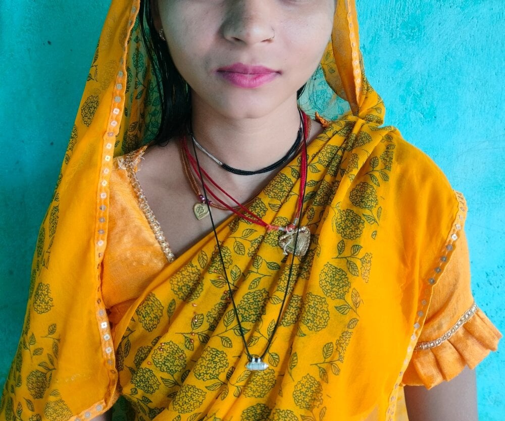 r_roshni from stripchat