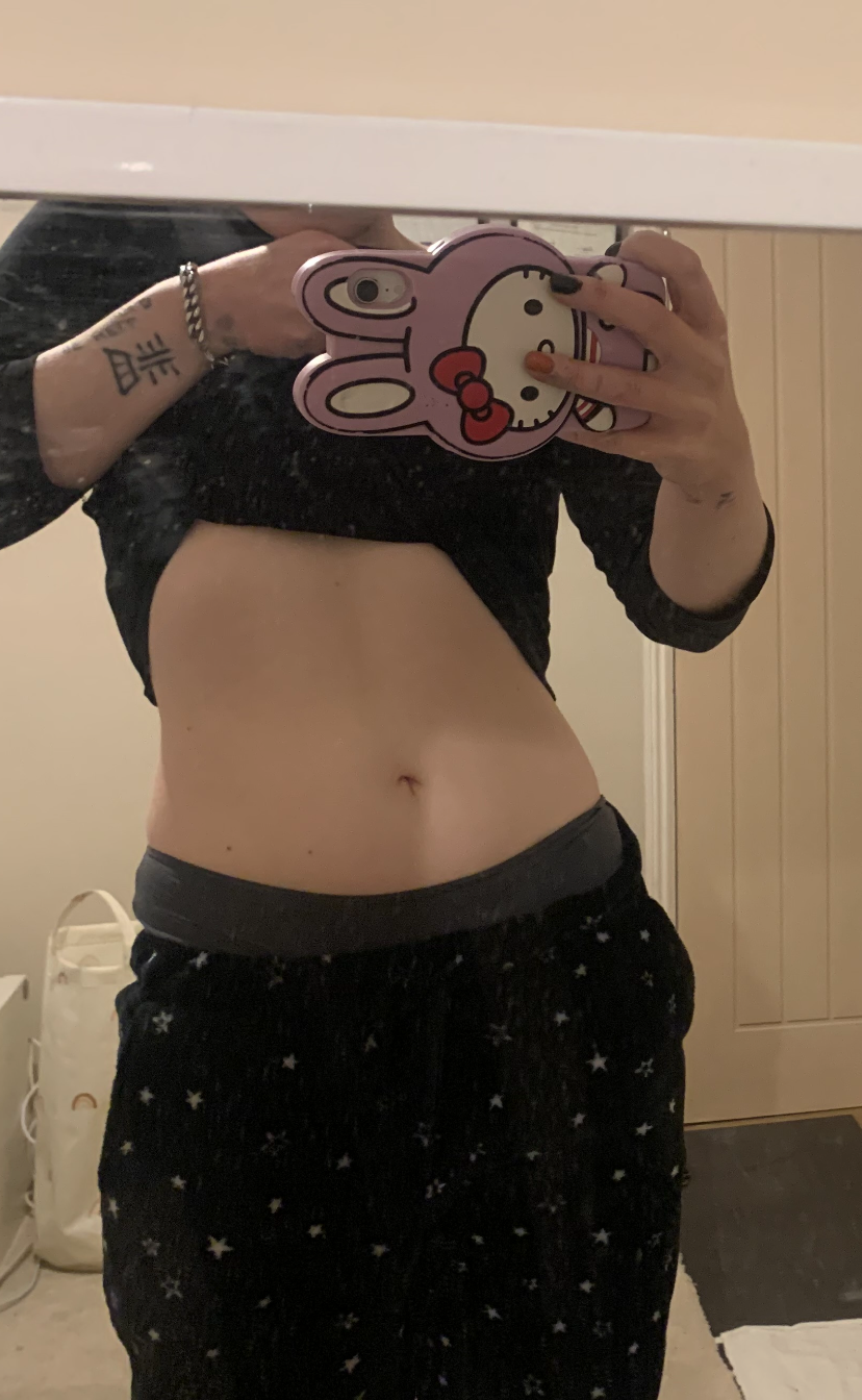 stripchat ijustturned18today webcam profile pic via bestlivesexchat.com