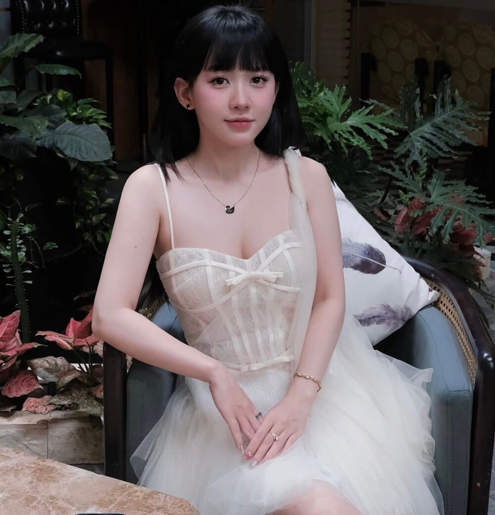 AnnaPink18's Offline XXX Chat