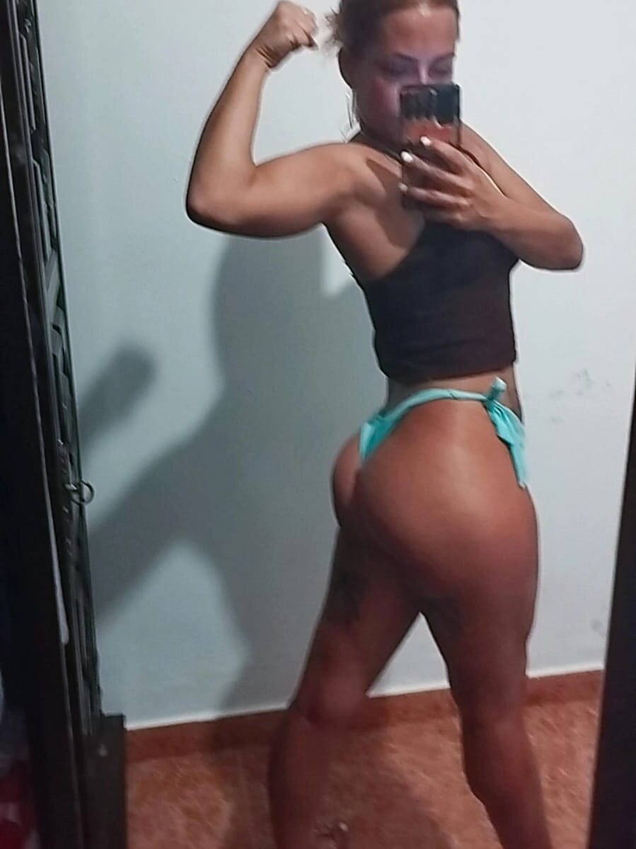 sexlivecamsites.com eli9090 livesex profile in spanish cams