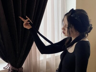 Sara_Whisper