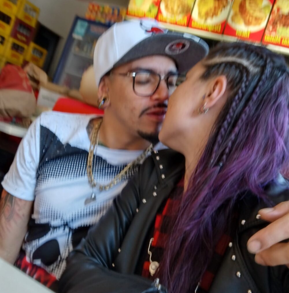 demond_n_violet's Offline XXX Chat