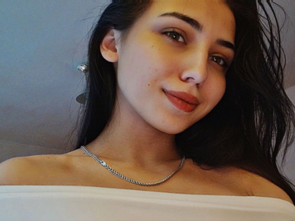 AnnaSecret profile