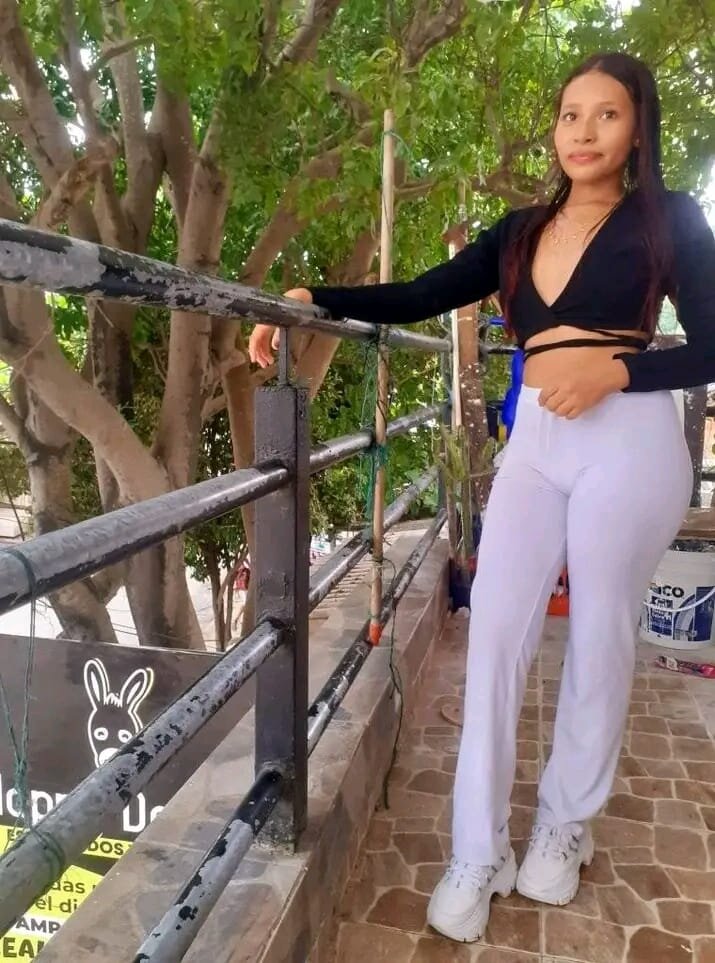 Melissa_Pink4