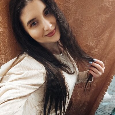 MilanesaGold28 Female Shaven Free Webcam Sex