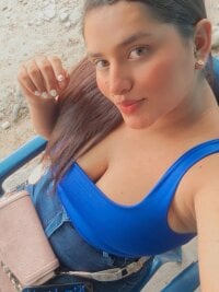 Rayza_nisbah's Live Sex Cam Show