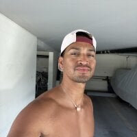 alohaxoian Webcam Model Profile